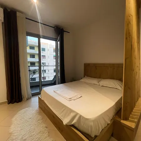 Breeze 5 * Vlorë