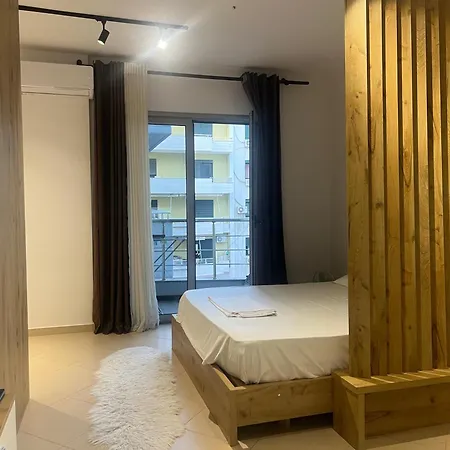 Breeze 5 * Vlorë
