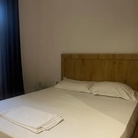 Breeze 5 * Vlorë