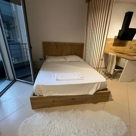Breeze 5 * Vlorë