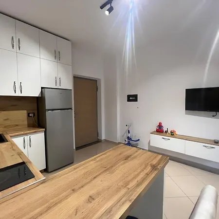 Breeze 5 * Vlorë